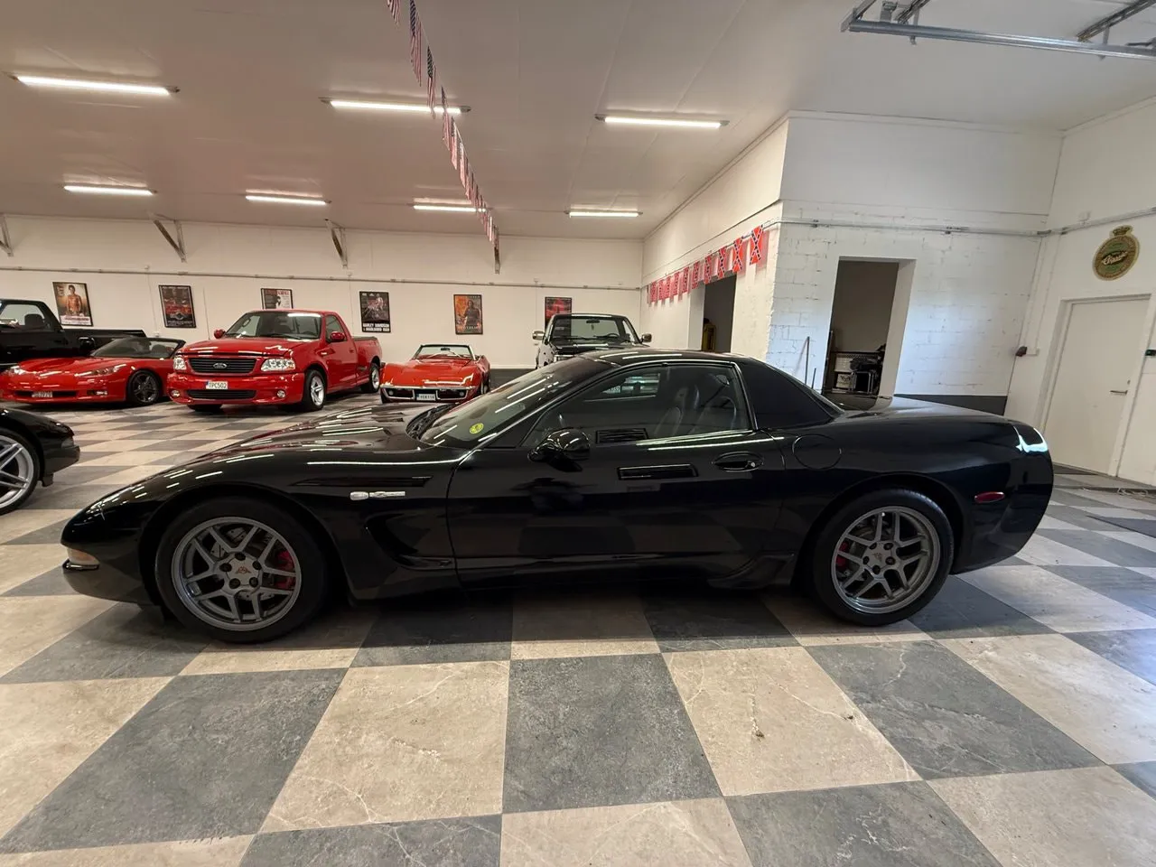 Vehicle image 6