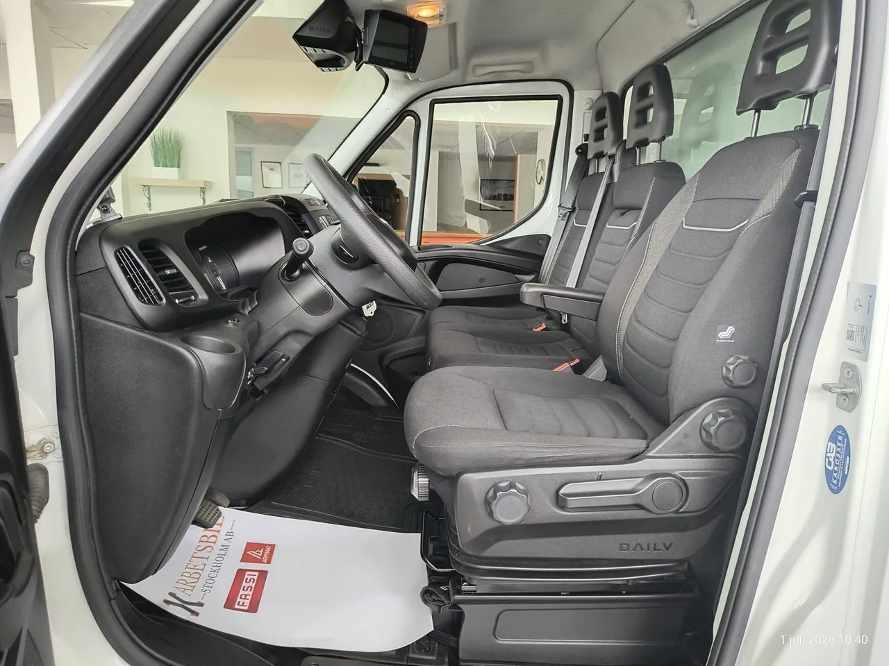 Vehicle image 21