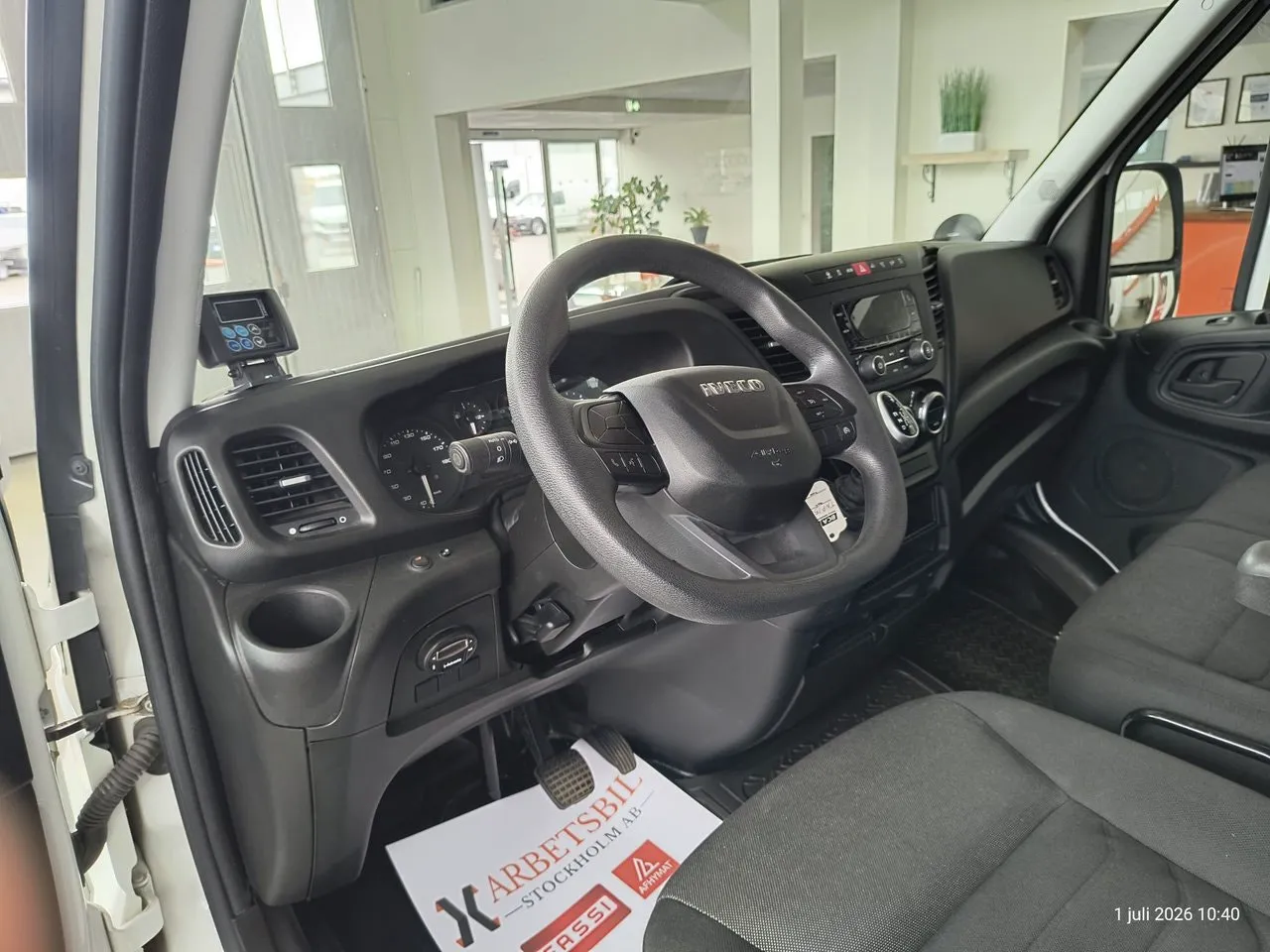 Vehicle image 24