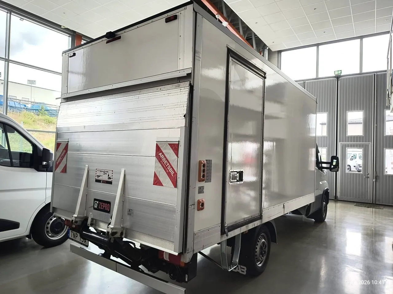 Vehicle image 4
