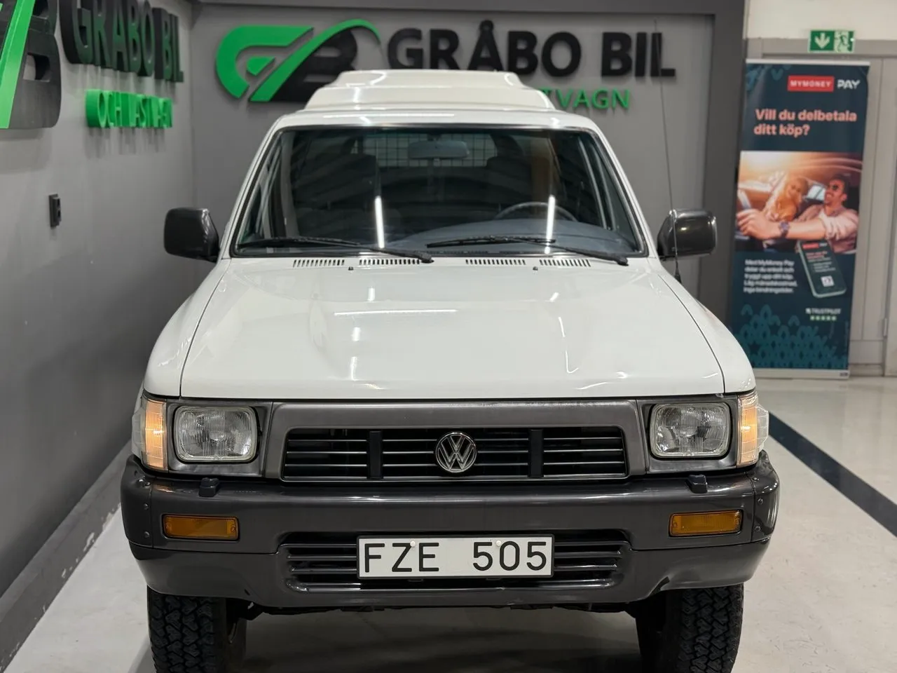 Vehicle image 3