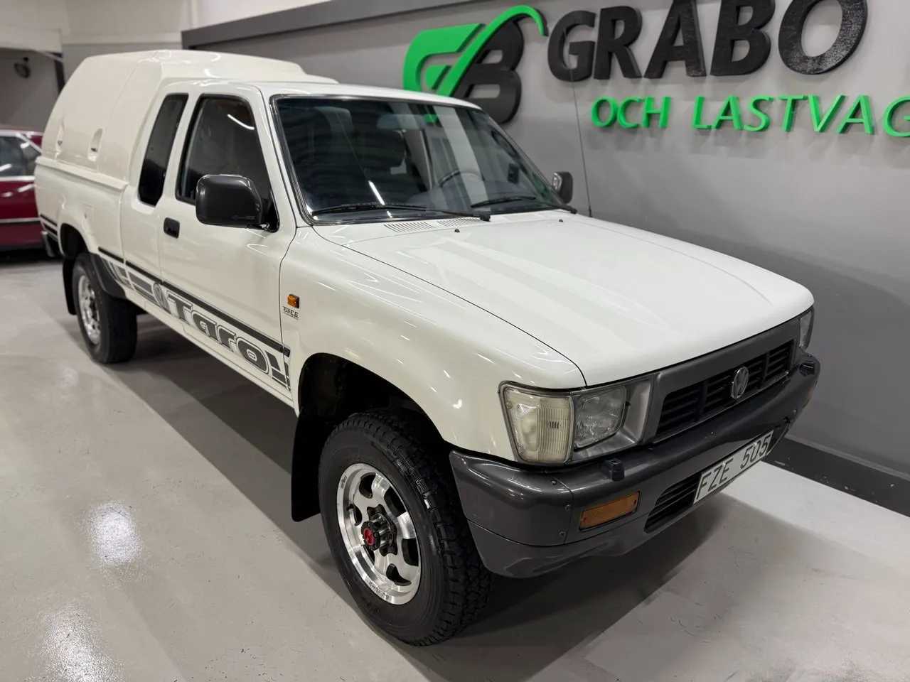 Vehicle image 7