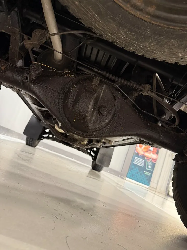 Vehicle image 22