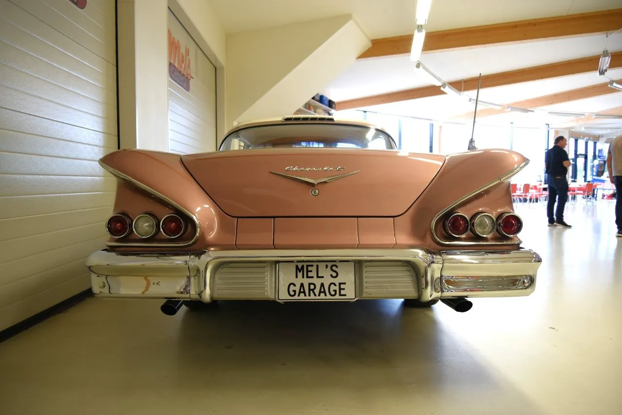 Vehicle image 31