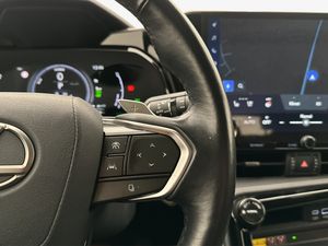 Lexus NX bild 32