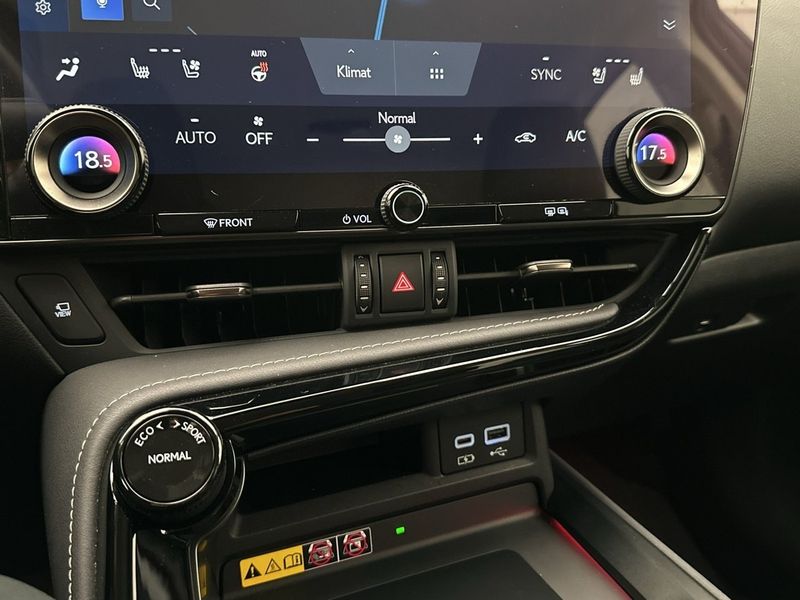 Lexus NX bild 30
