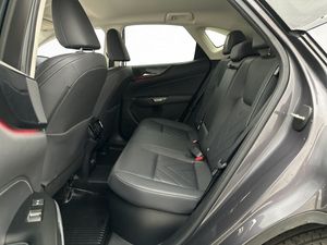 Lexus NX bild 13