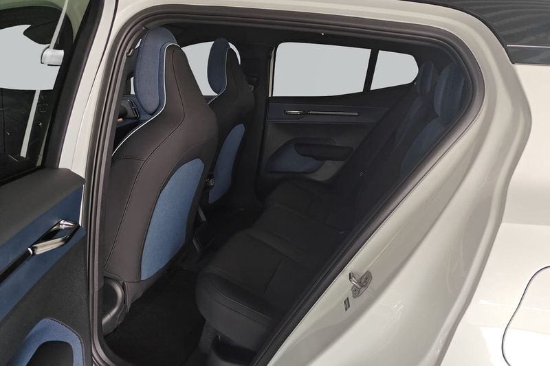 Volvo EX30 bild 7