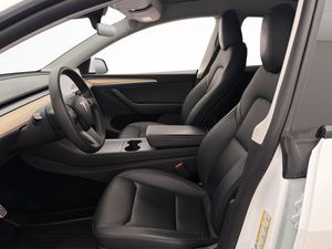 Tesla Model Y bild 11