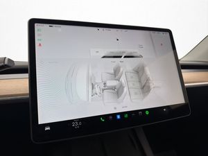 Tesla Model Y bild 20