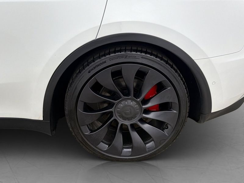 Tesla Model Y bild 30