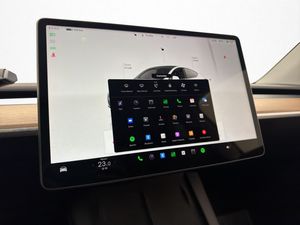 Tesla Model Y bild 21