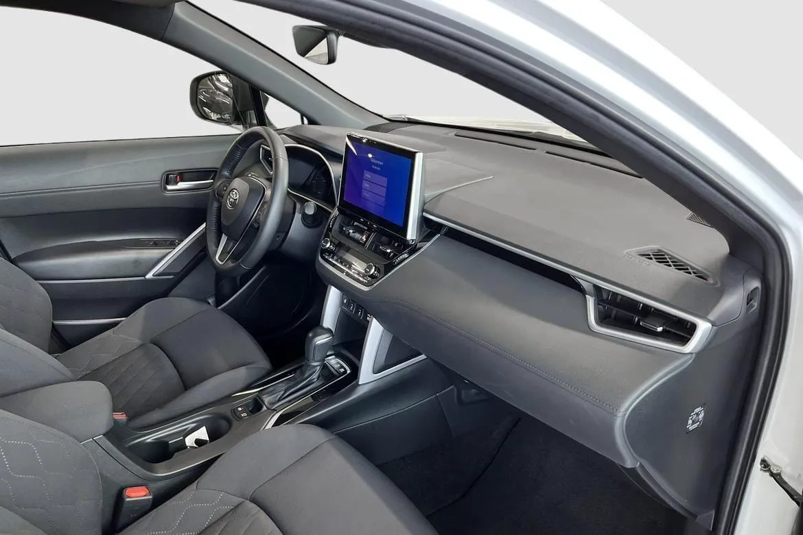 Vehicle image 11