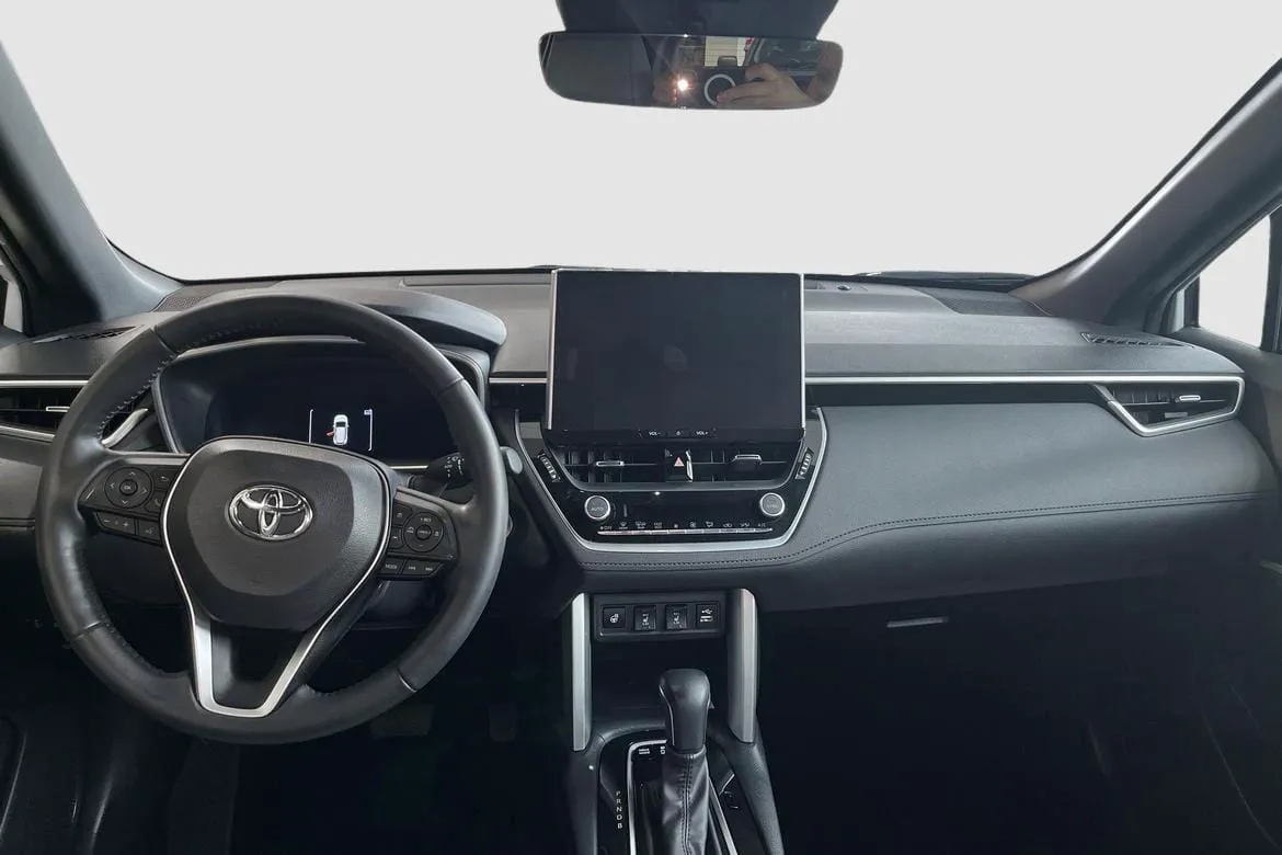 Vehicle image 10