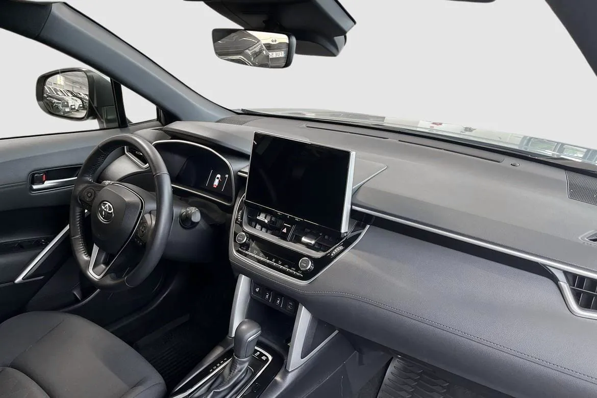 Vehicle image 7