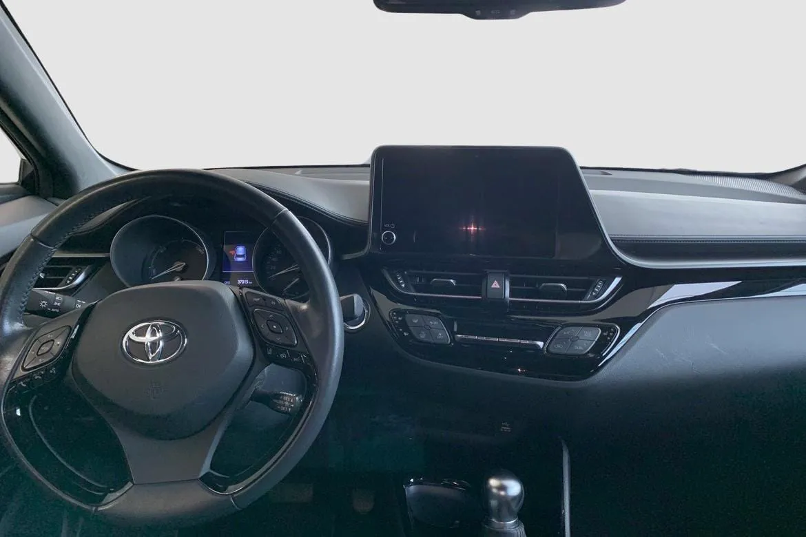 Vehicle image 10