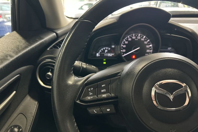 Mazda 2 bild 15