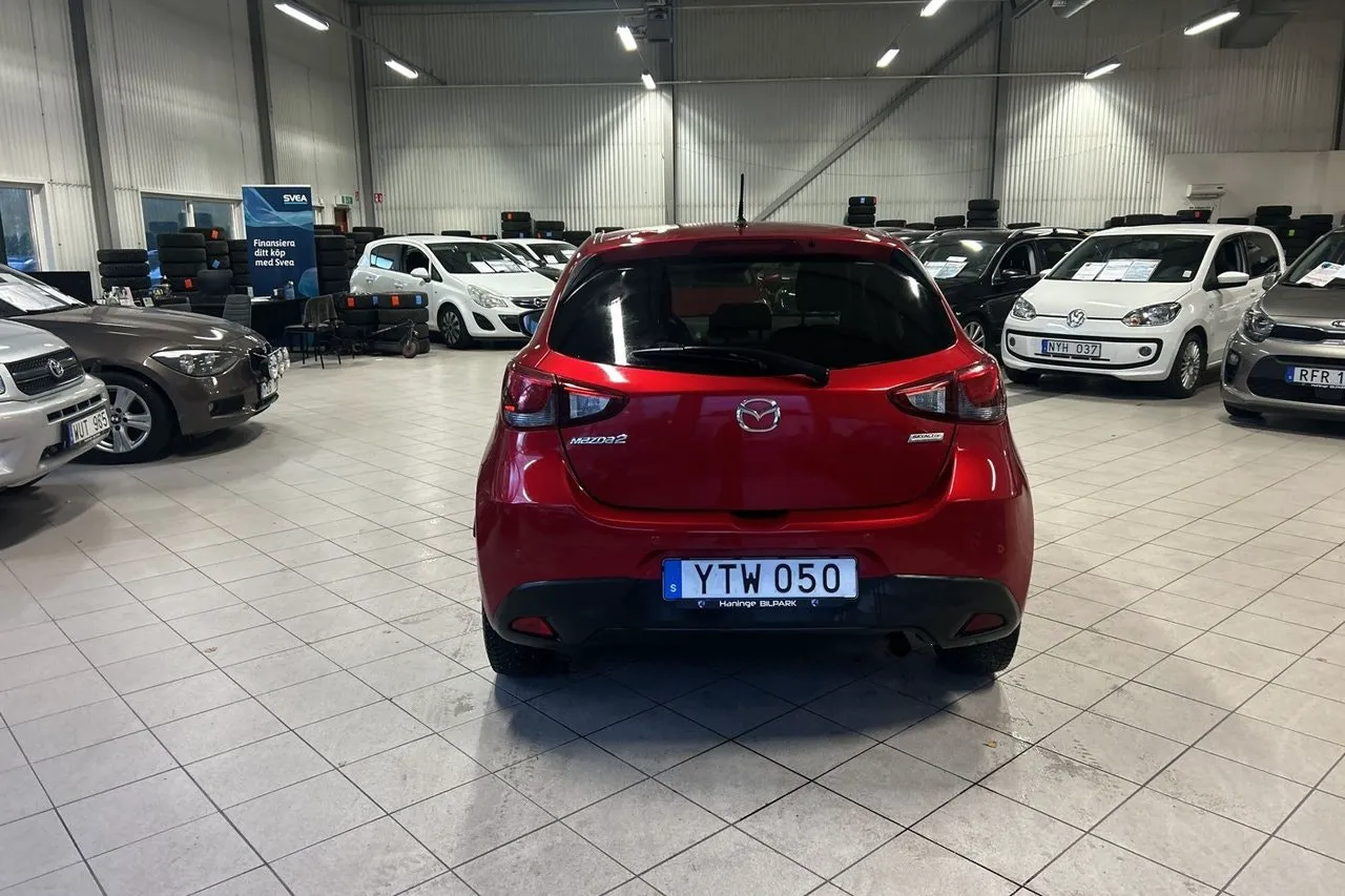 Vehicle image 7