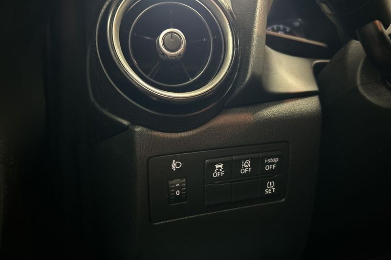 Mazda 2 bild 25