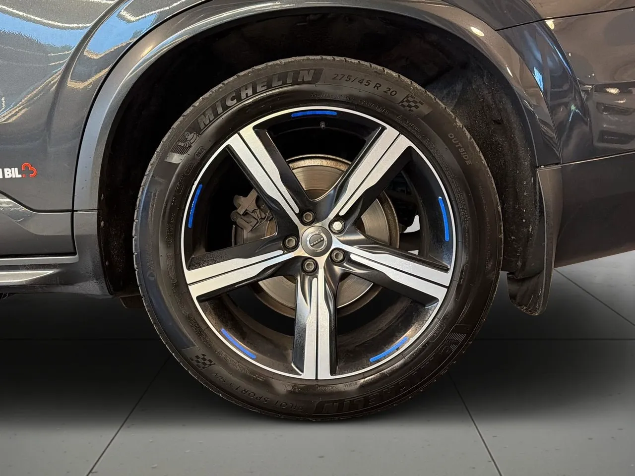 Vehicle image 13