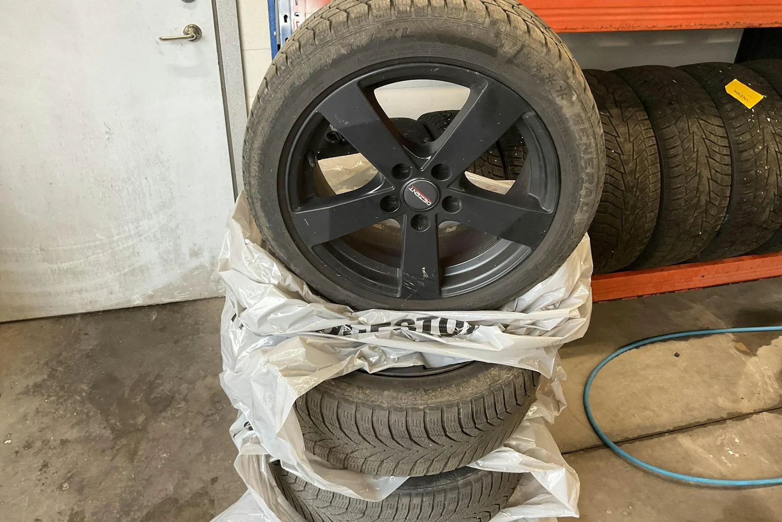 Vehicle image 14