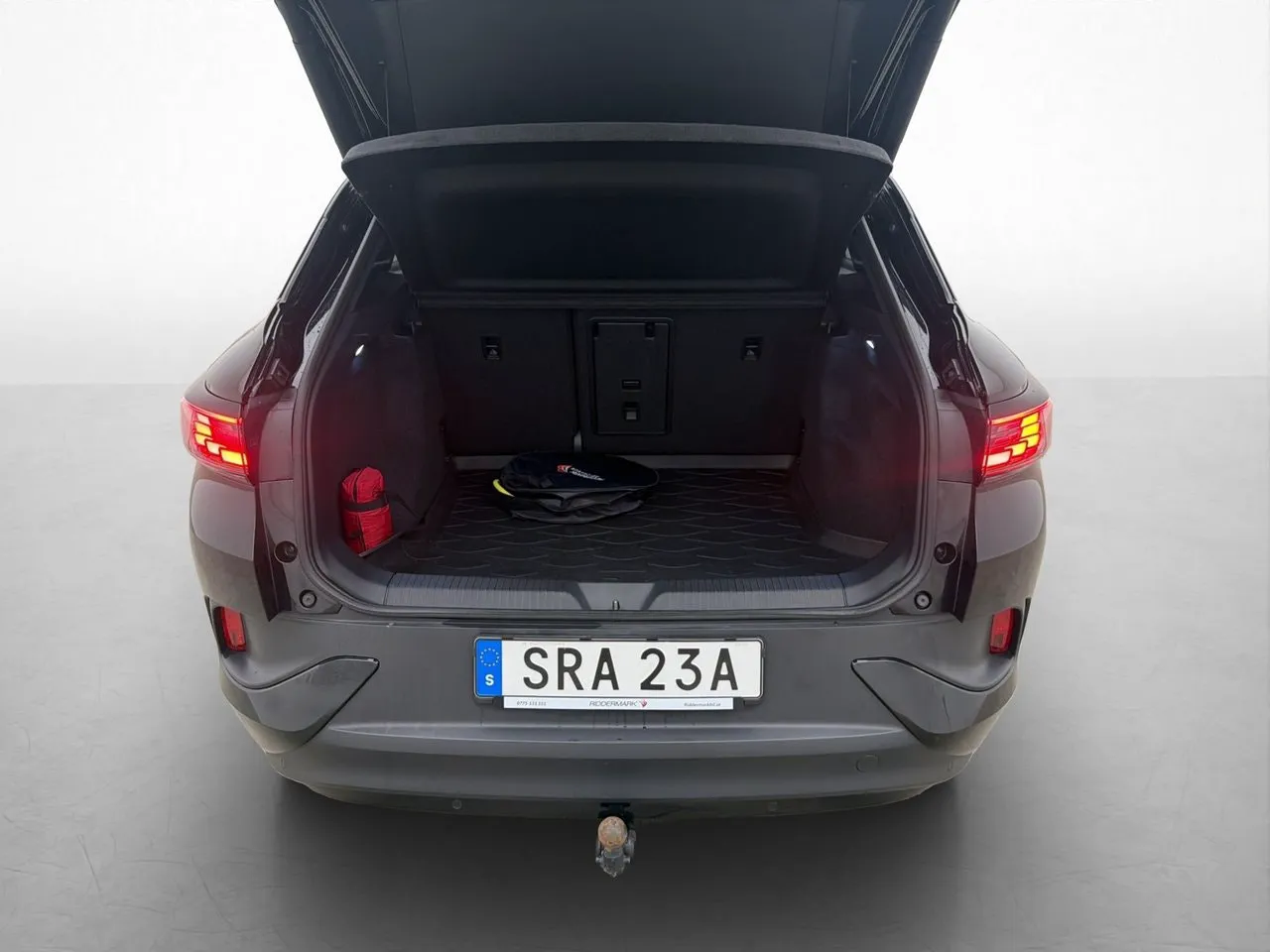 Vehicle image 33