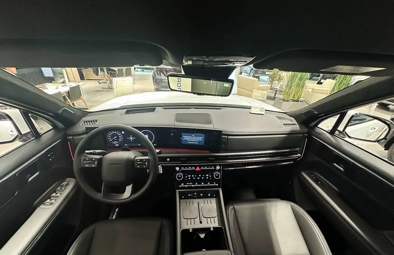 Vehicle image 23