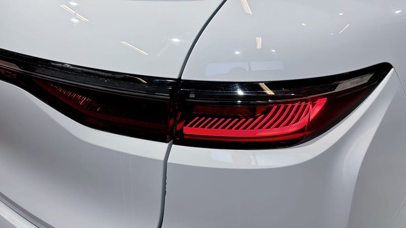 Renault Megane E-Tech bild 13