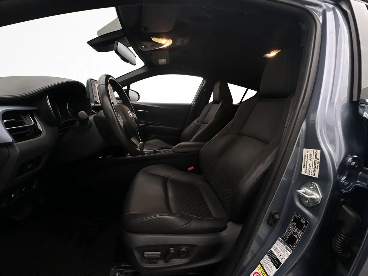 Vehicle image 11