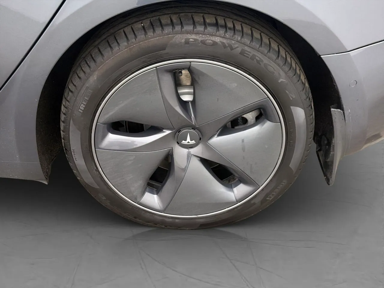 Vehicle image 33