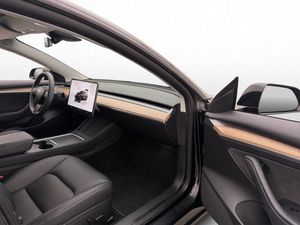 Tesla Model 3 bild 27