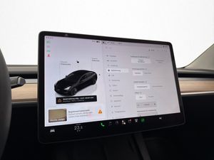 Tesla Model 3 bild 21