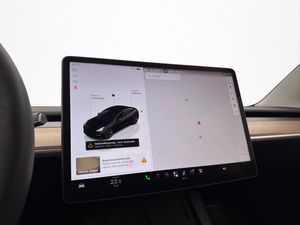 Tesla Model 3 bild 18