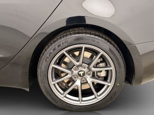 Tesla Model 3 bild 31