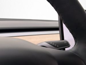 Tesla Model 3 bild 16