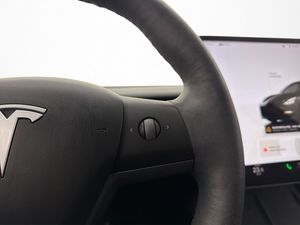 Tesla Model 3 bild 15