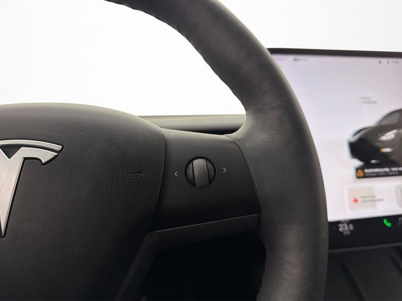 Tesla Model 3 bild 15