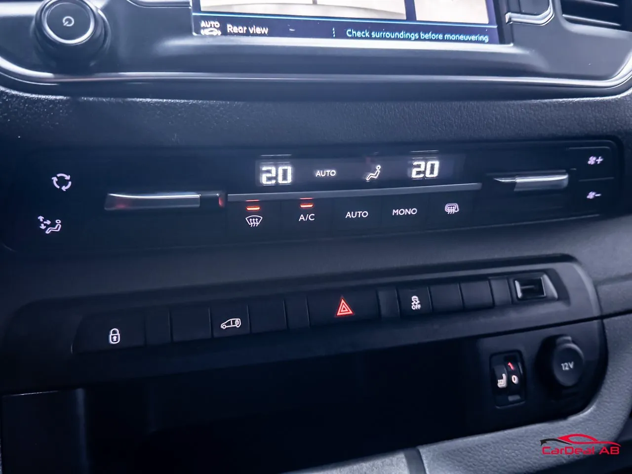 Vehicle image 27