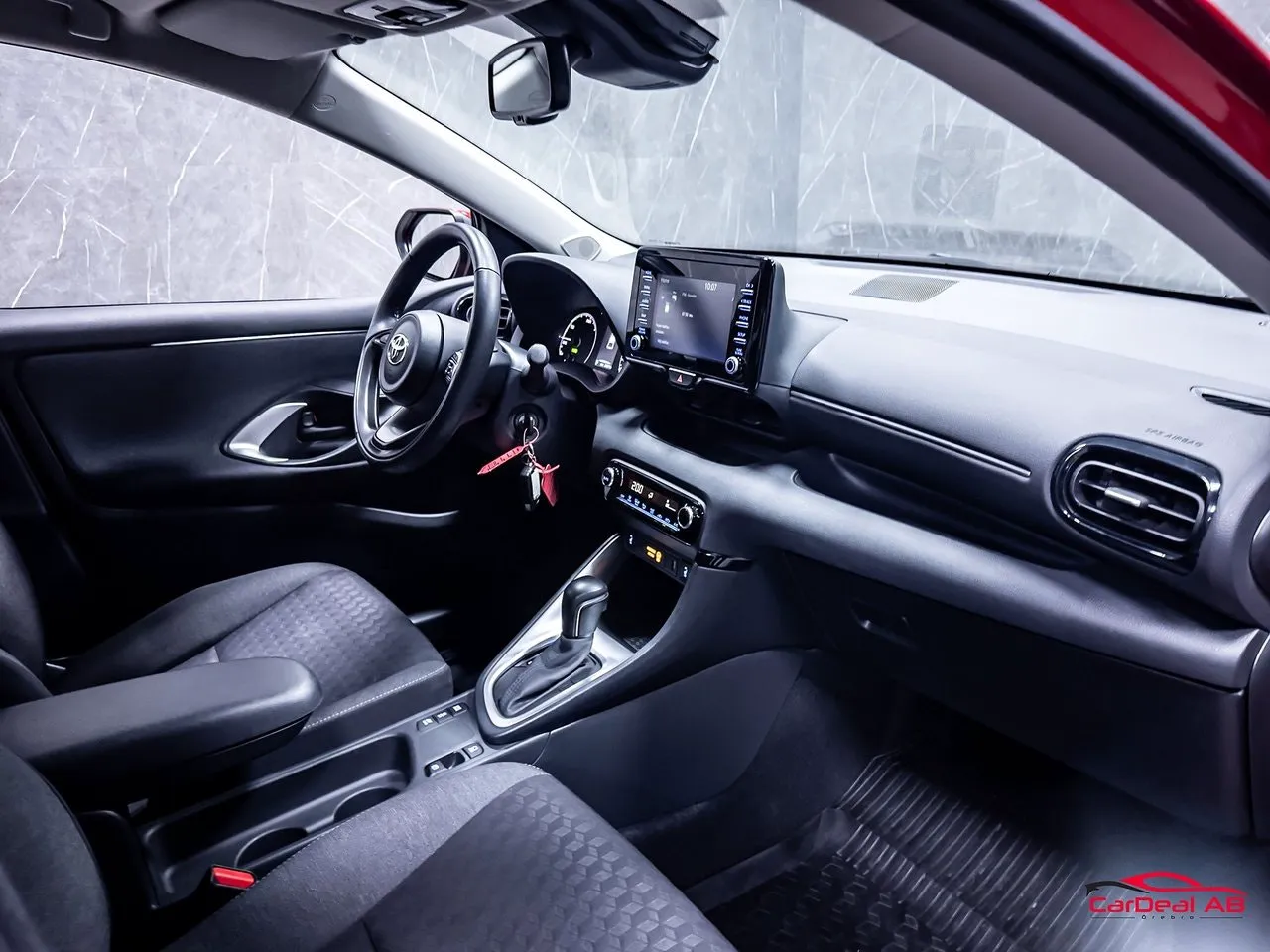 Vehicle image 13