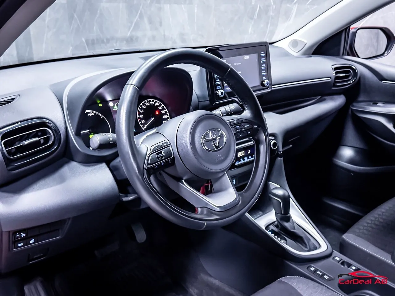 Vehicle image 11