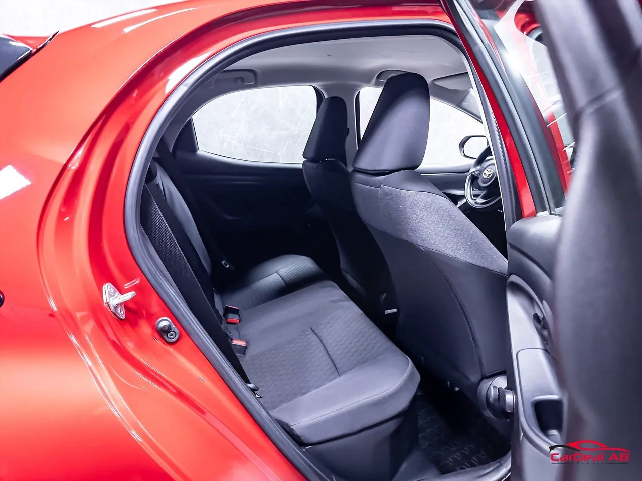 Vehicle image 15