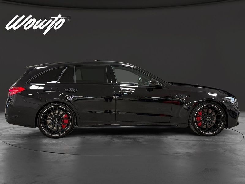 Mercedes C63 AMG bild 3