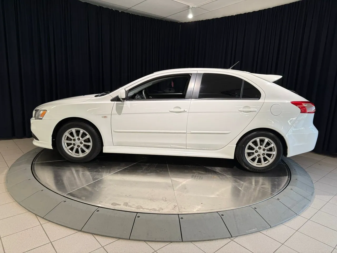Vehicle image 2