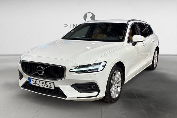 Volvo V60 D4 190 HK AUT MOMENTUM DRAG NAVI SKINN VOC NYSERV 17" - 2019