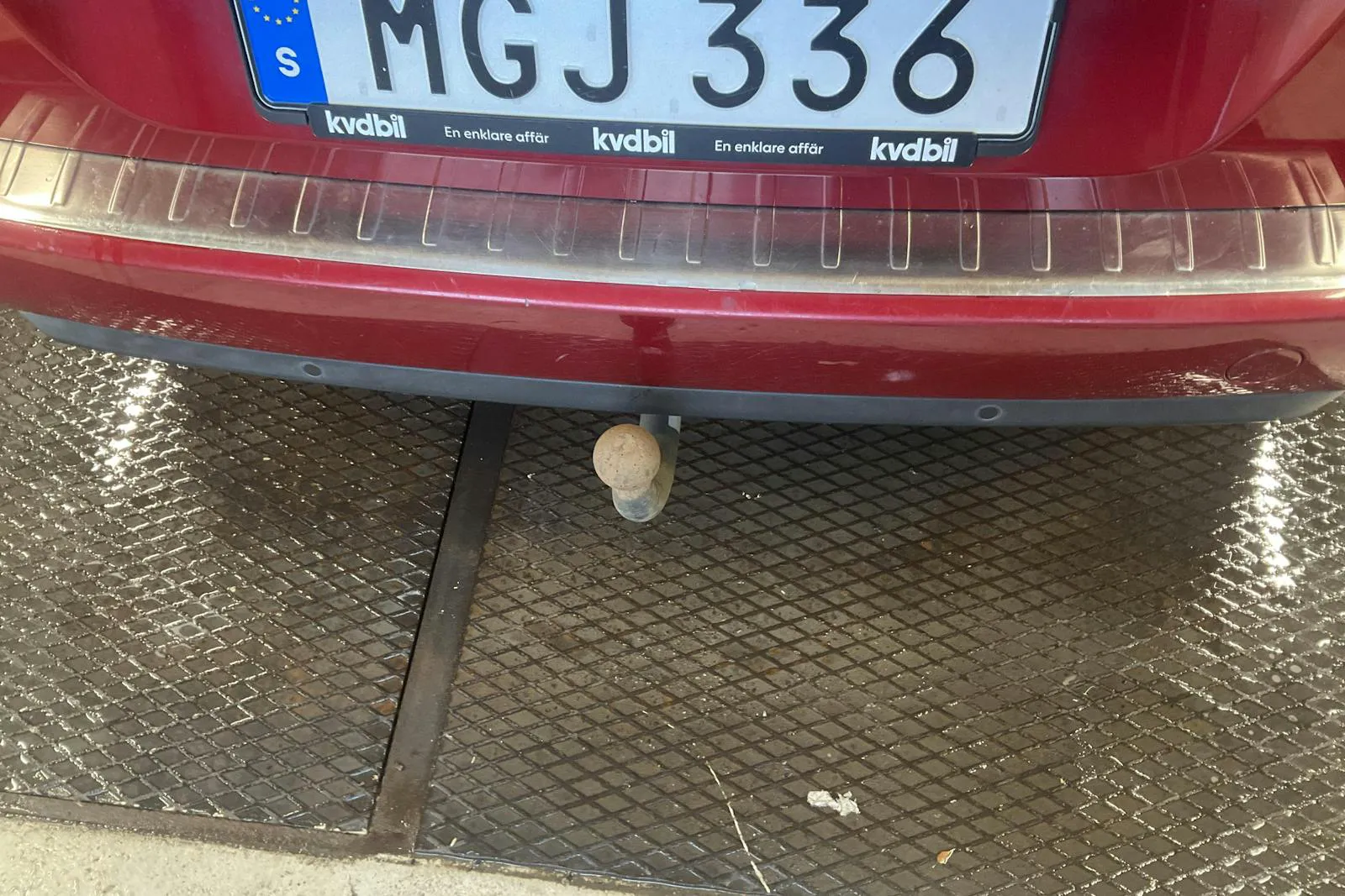 Vehicle image 16