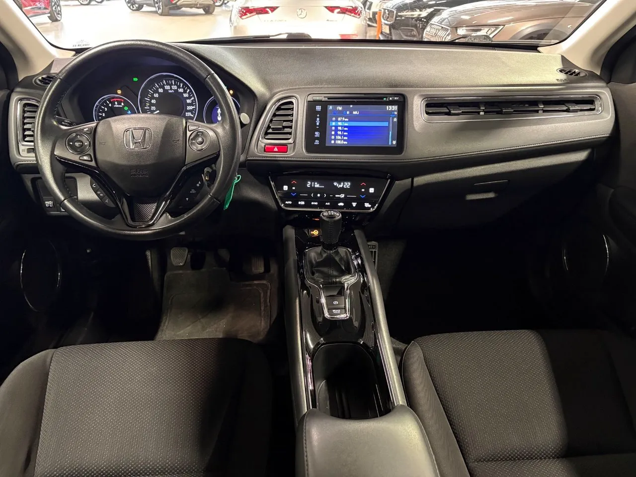 Vehicle image 7