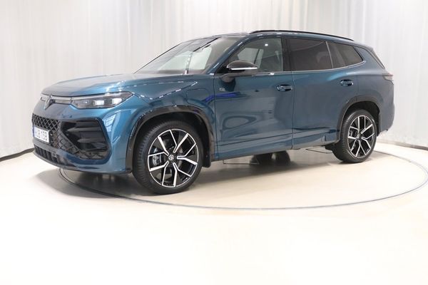 Volkswagen Tayron R-LINE 1.5 eHybrid 272hk Drag Pano Kamera - 2025