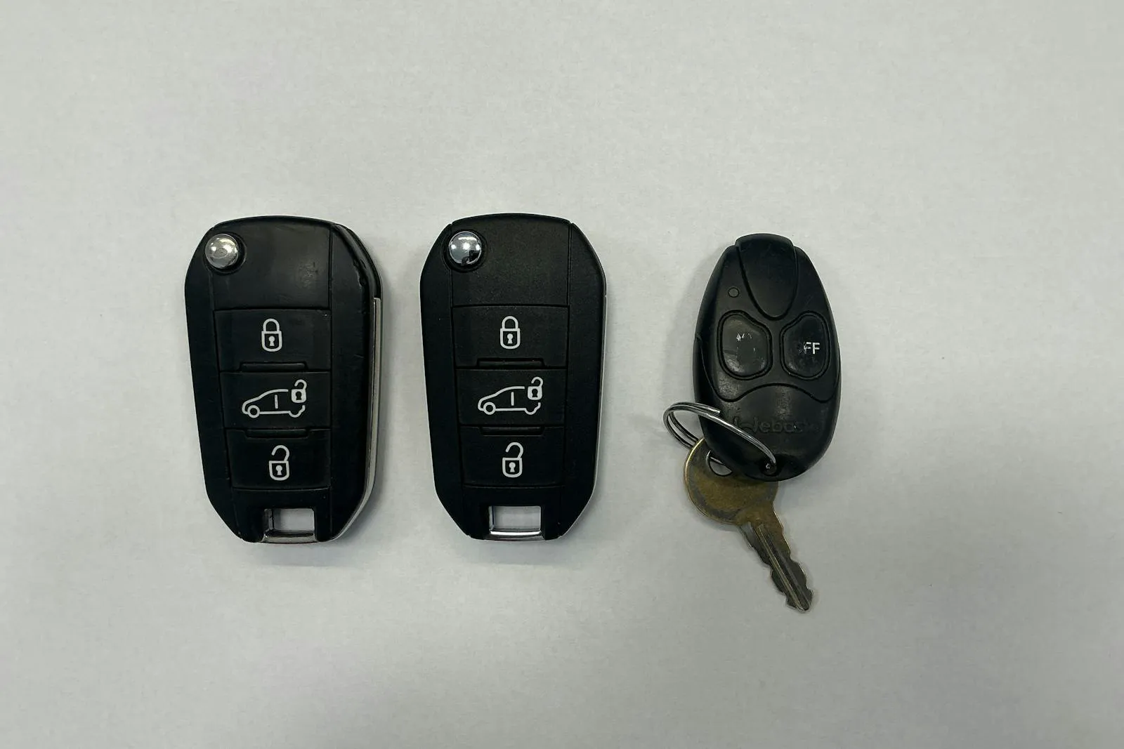 Vehicle image 14