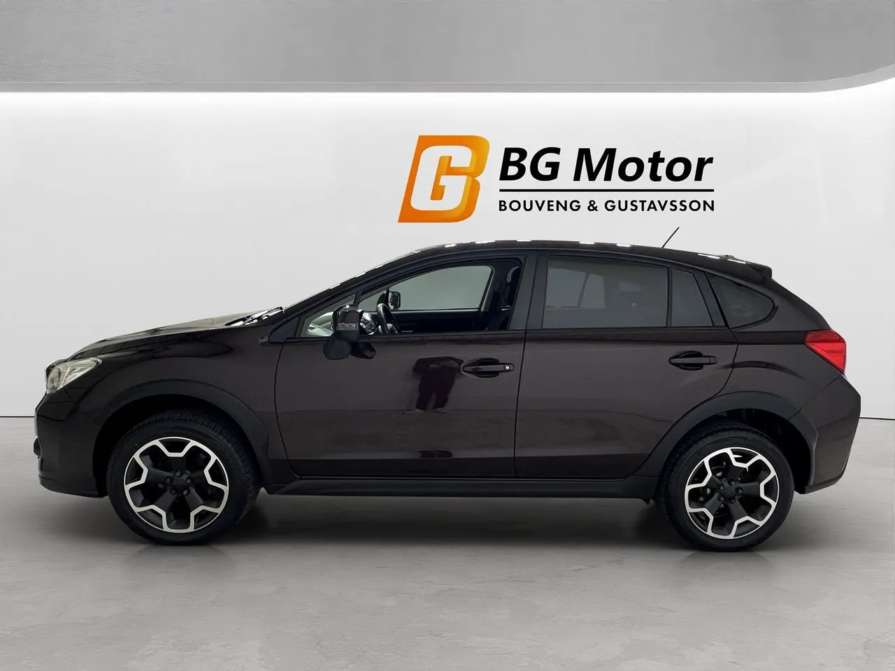 Vehicle image 6