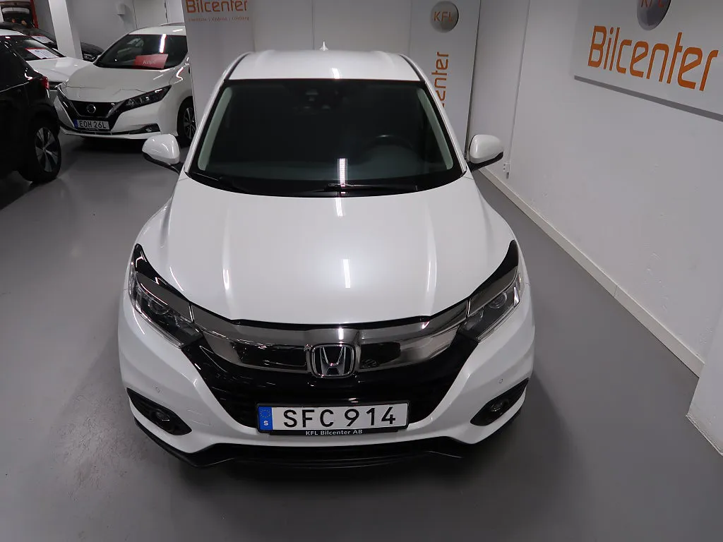 Vehicle image 10